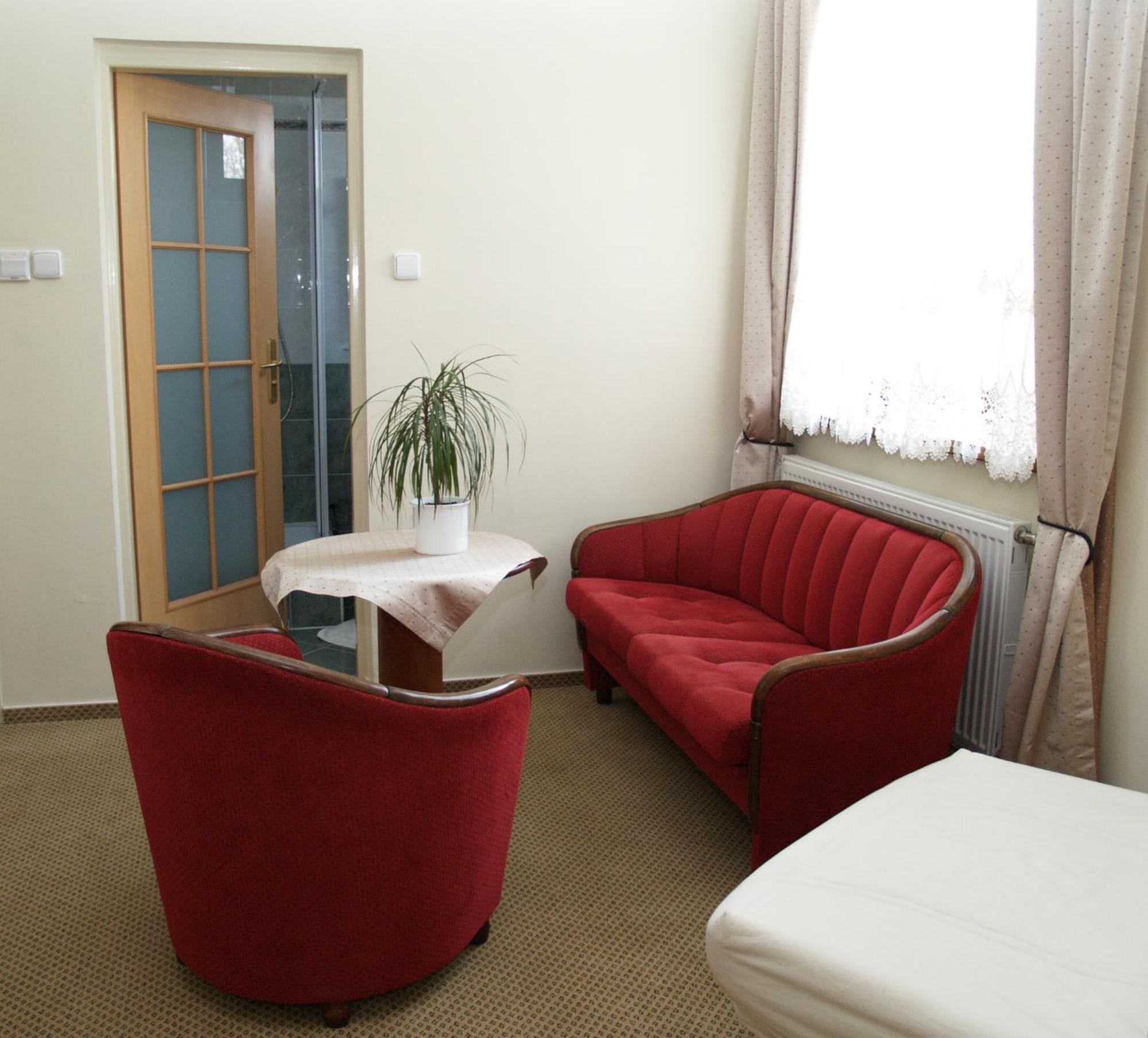 Park Hotel Tartuf Beladice المظهر الخارجي الصورة