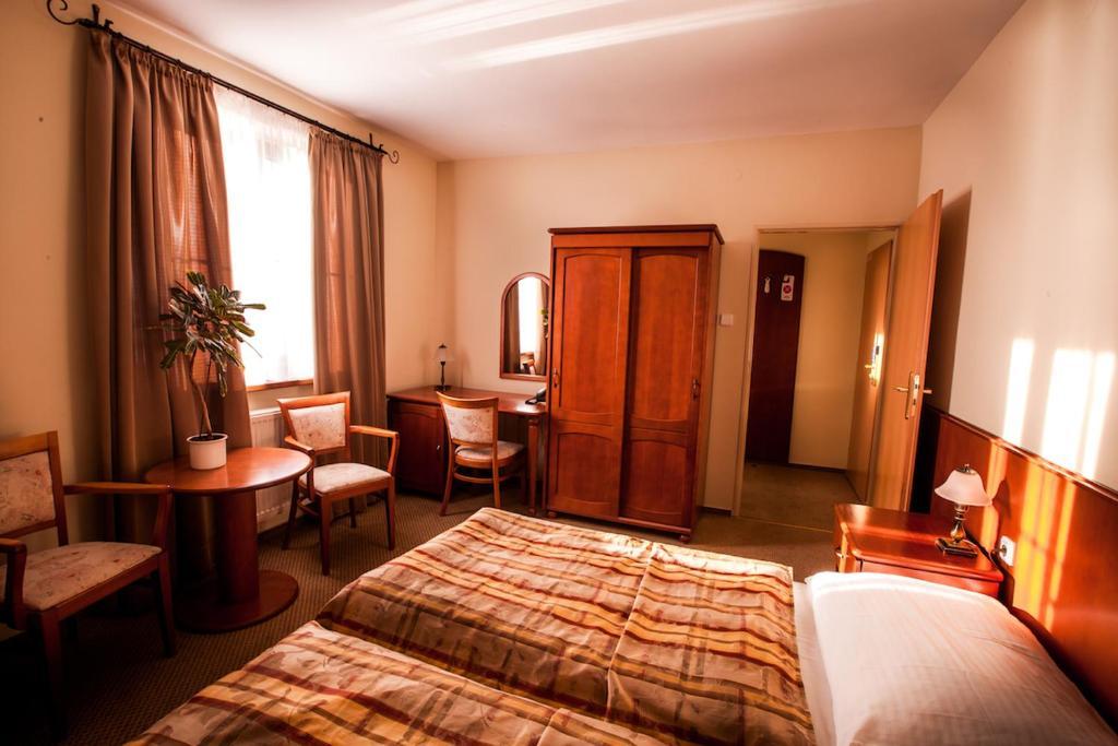 Park Hotel Tartuf Beladice الغرفة الصورة