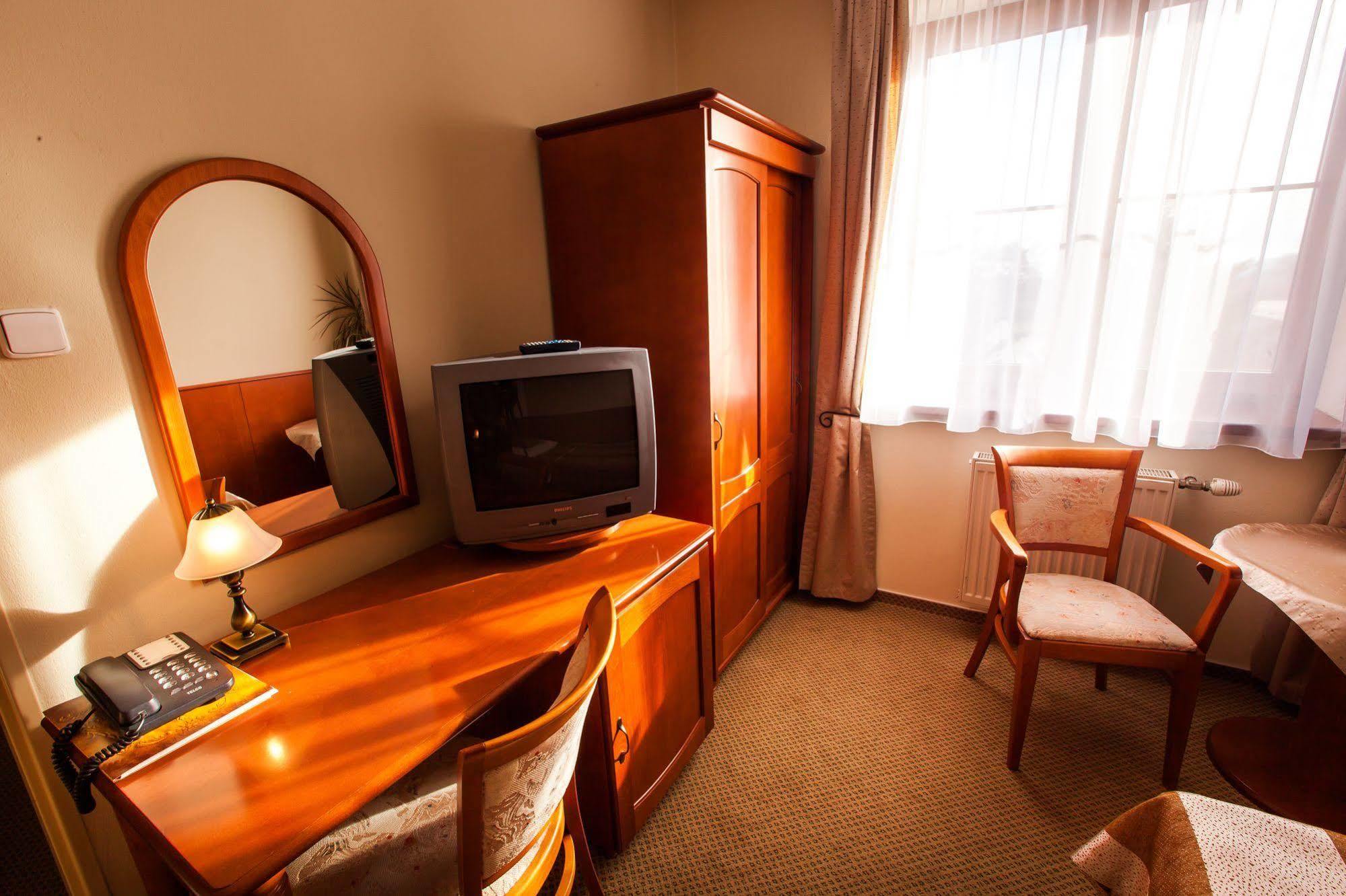 Park Hotel Tartuf Beladice المظهر الخارجي الصورة