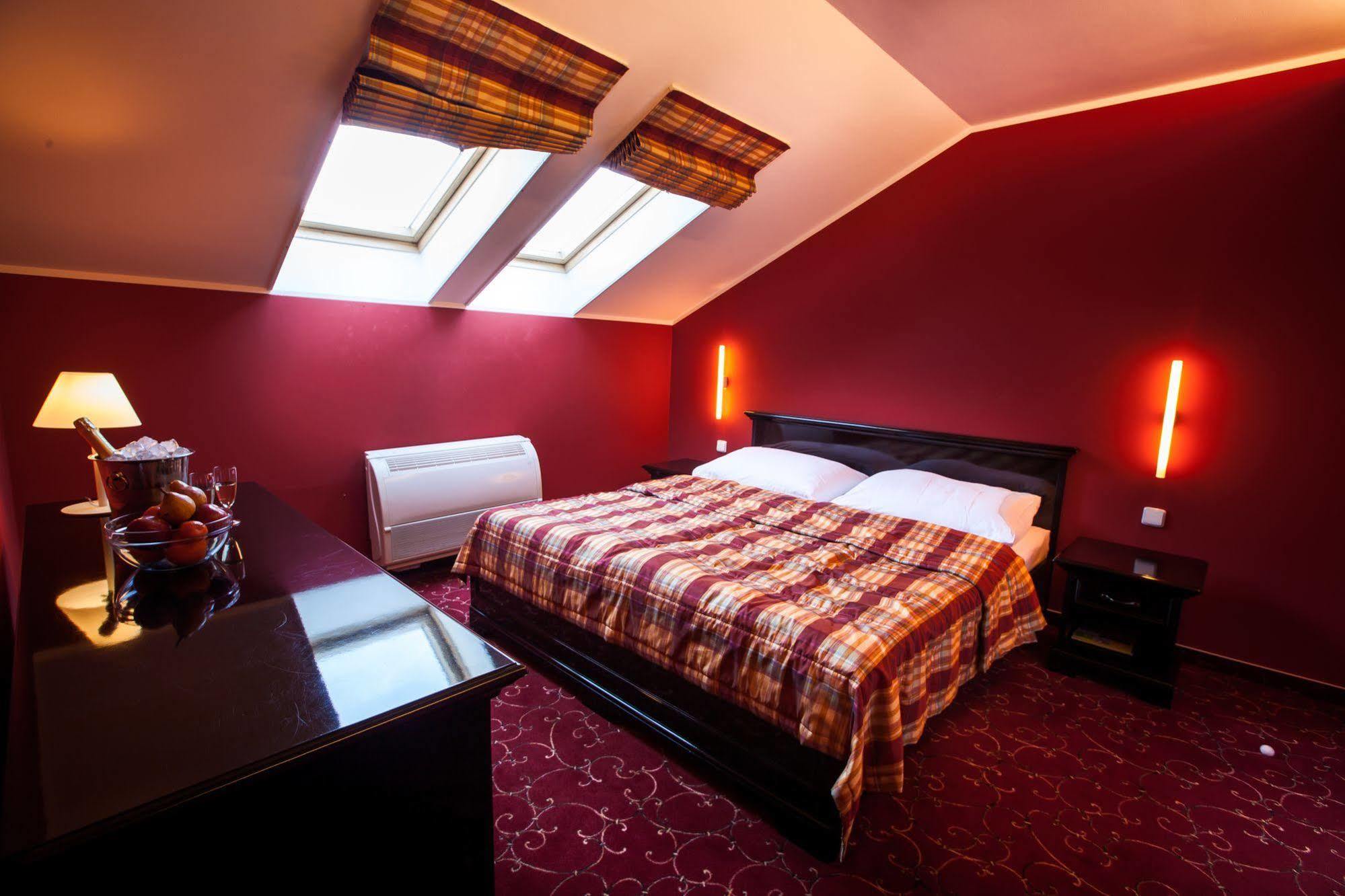 Park Hotel Tartuf Beladice المظهر الخارجي الصورة