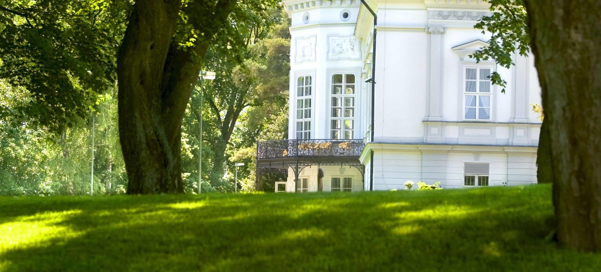 Park Hotel Tartuf Beladice المظهر الخارجي الصورة